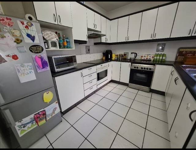 2 BEDROOM DUPLEX SOLD IN THE WOLDS